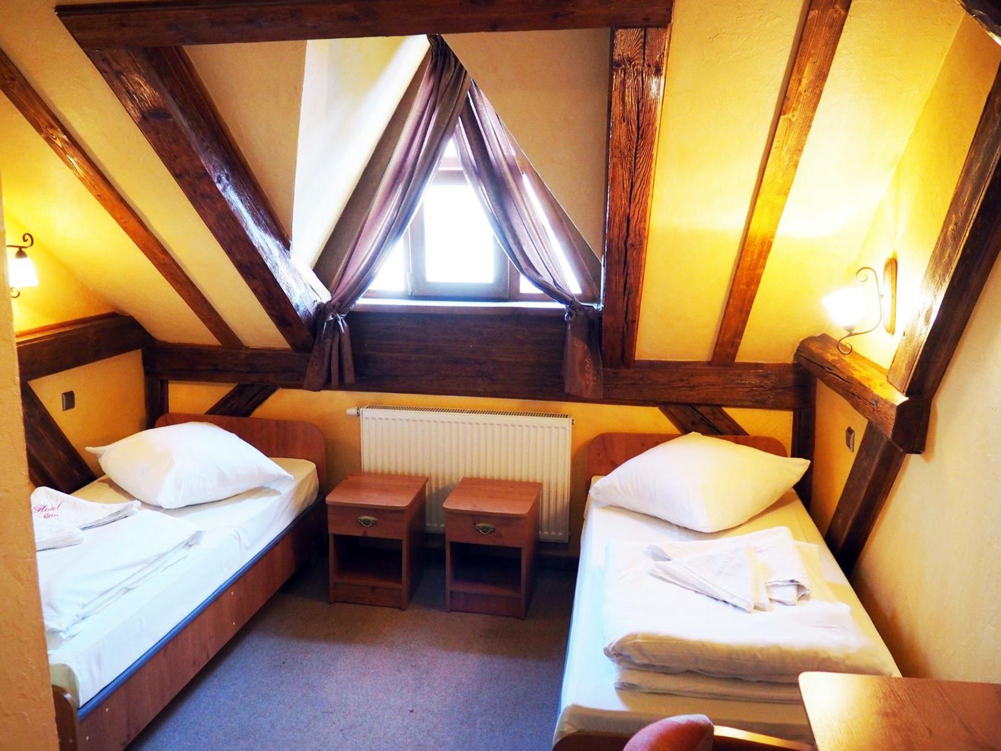 Hotel Jan Zgorzelec Zimmer foto
