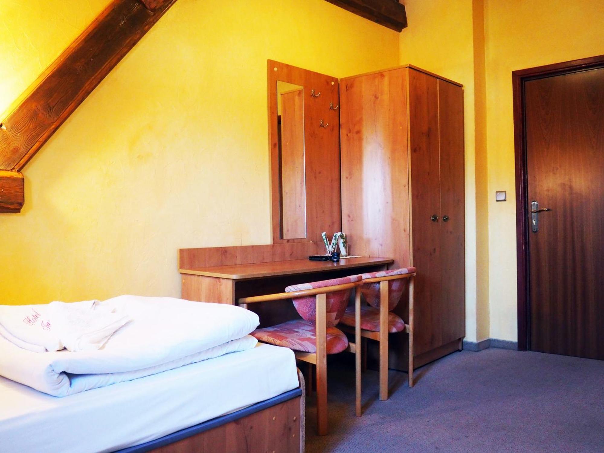 Hotel Jan Zgorzelec Zimmer foto